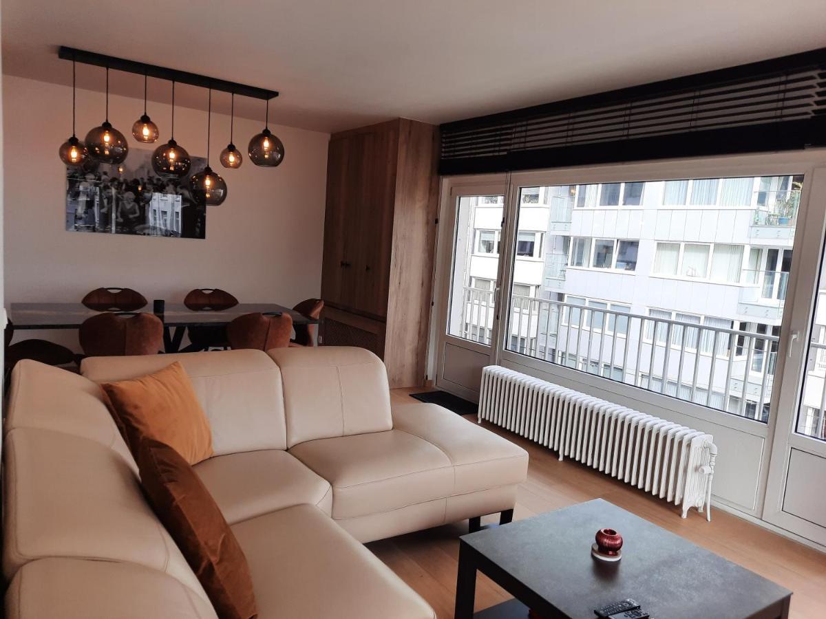 Lichtrijk En Comfortabel Hoekappartement Met Gratis Parking En Zeer Centraal Gelegen - Comme Chez Soi Ostende Exterior foto
