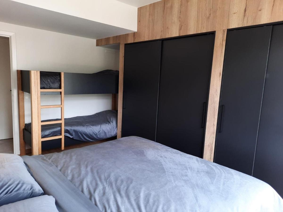 Lichtrijk En Comfortabel Hoekappartement Met Gratis Parking En Zeer Centraal Gelegen - Comme Chez Soi Ostende Exterior foto